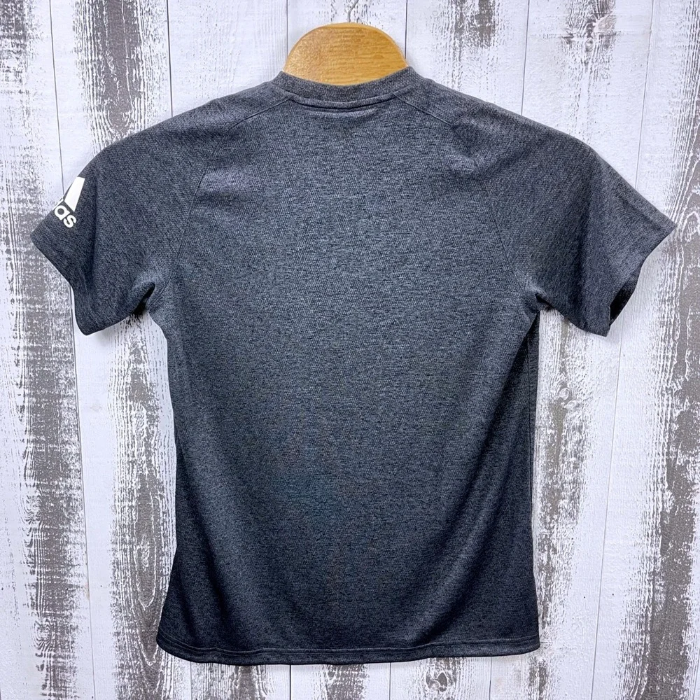 Adidas Axis SS Tee EE2974 Gray‎ Athletic Training Shirt Mens Medium NWT